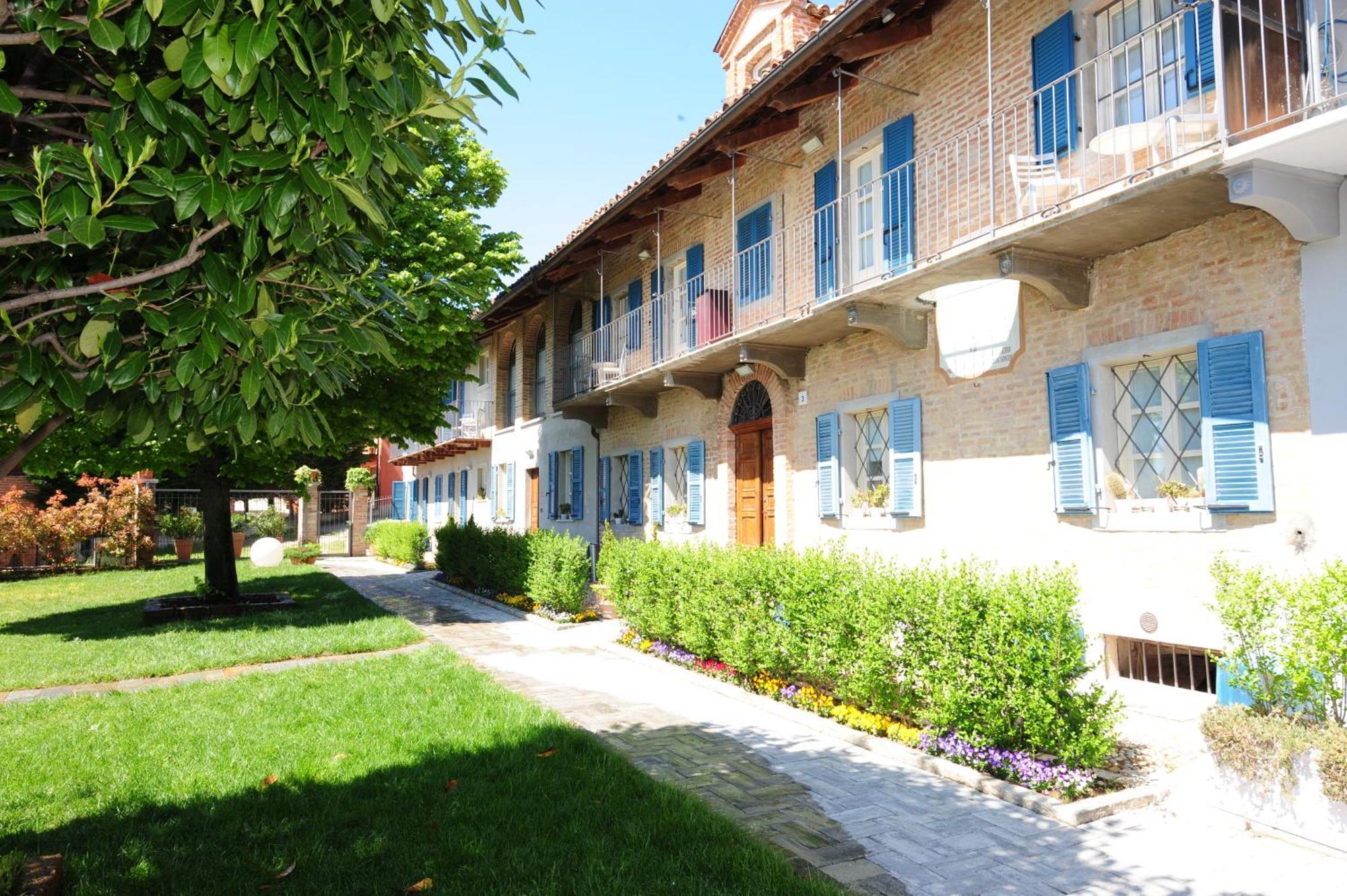 La Madernassa Resort - Casalora Dimora Storica Di Charme Guarene Buitenkant foto