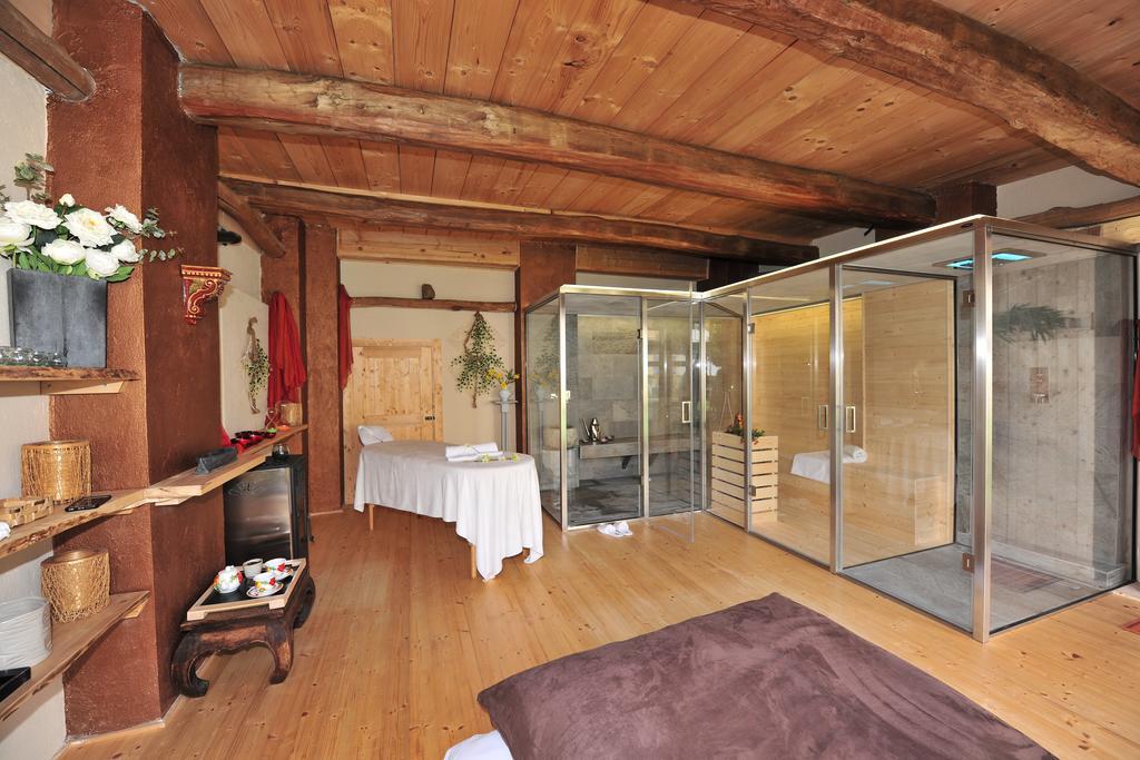 La Madernassa Resort - Casalora Dimora Storica Di Charme Guarene Buitenkant foto